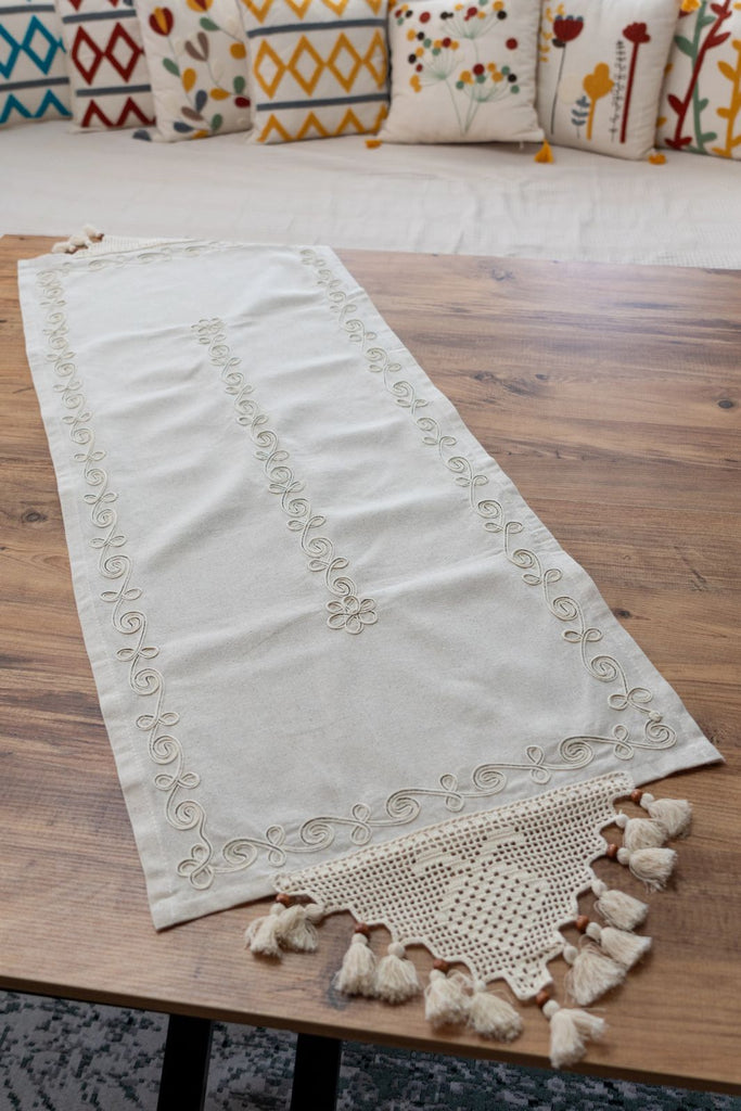 Beyaz Nakışlı Dantelli Keten Runner 50x130 cm