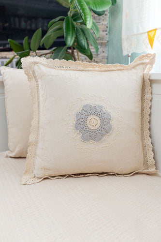 Koton,Dantelli Gri Detaylı Kırlent Kılıfı