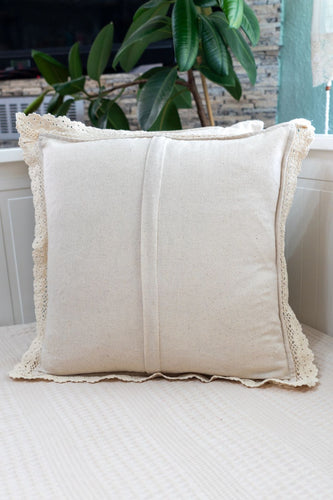 Koton,Dantelli Pembe Detaylı Kırlent Kılıfı