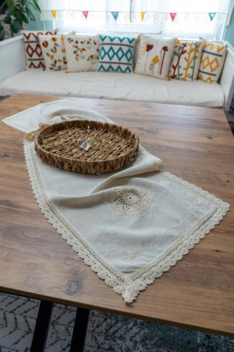 Krem Nakışlı Dantelli Keten Runner 50x130 cm