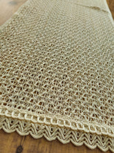 Görseli Galeri görüntüleyiciye yükleyin, DANTELLİ RUNNER MASA ÖRTÜSÜ