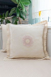 Koton,Dantelli Pembe Detaylı Kırlent Kılıfı