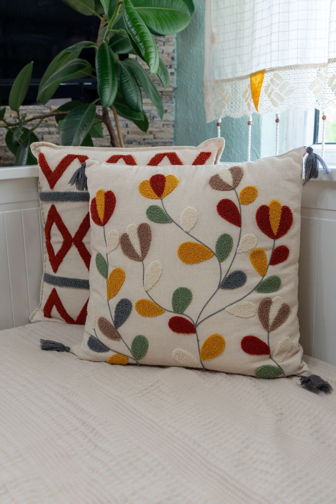 Punch Nakışlı Kırlent Kılıfı