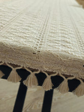 Görseli Galeri görüntüleyiciye yükleyin, DANTELLİ RUNNER MASA ÖRTÜSÜ