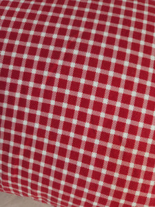 Kırmızı Pötikare Desenli Pamuklu Pazen Yastık Kılıfı – Yumuşak Dokulu Kışlık Dekoratif Kılıf 2 lİ