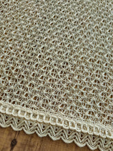 Görseli Galeri görüntüleyiciye yükleyin, DANTELLİ RUNNER MASA ÖRTÜSÜ