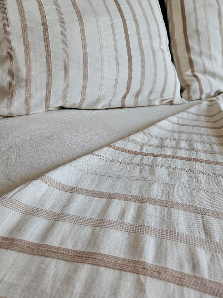 NATURAL LİFE CONCEPT ÇİZGİLİ KETEN NEVRESİM TAKIMI