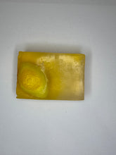 Görseli Galeri görüntüleyiciye yükleyin, Doğal limonlu duş jeli sabunu
