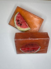Görseli Galeri görüntüleyiciye yükleyin, Doğal karpuzlu duş jeli sabunu