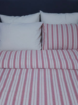 Kırmızı Çizgili Keten Nevresim Seti Çift Kişilik